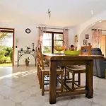 Vakantiehuis 3 Bedroom Amazing In Quentin La Poter *