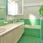3 Bedroom Amazing In Quentin La Poter Saint-Quentin-la-Poterie