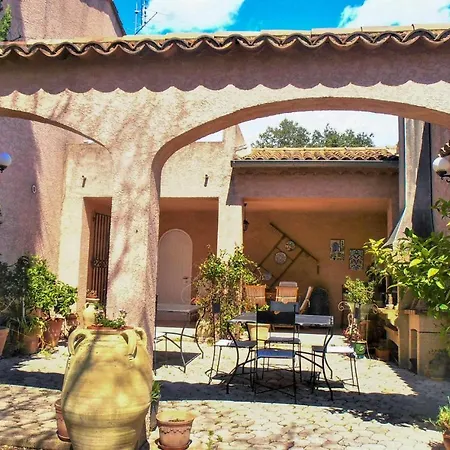 Holiday home Gorgeous In Quentin La Poter With Wifi *