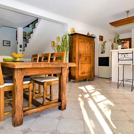 Gorgeous In Quentin La Poter With Wifi Holiday home Saint-Quentin-la-Poterie