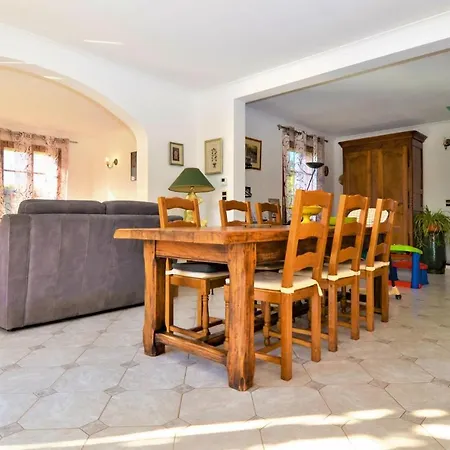 Gorgeous In Quentin La Poter With Wifi Holiday home *