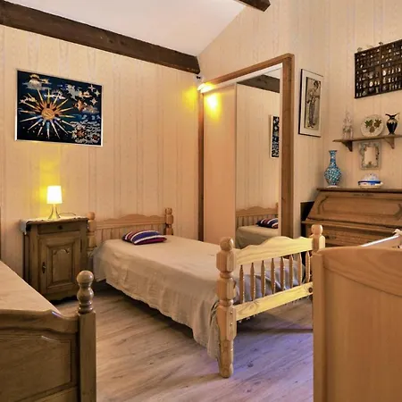 Holiday home Gorgeous In Quentin La Poter With Wifi *